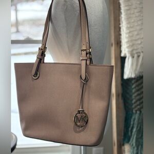 Michael Kors Jet Set Travel Tote